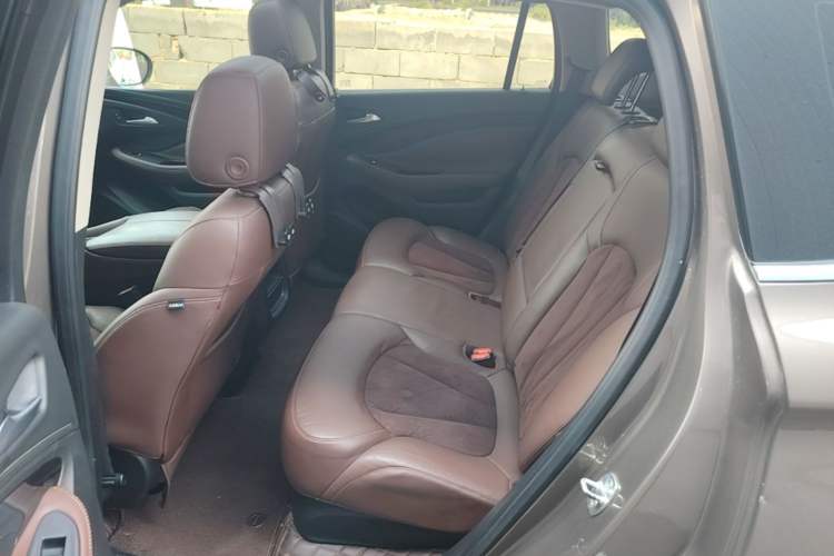 Used Buick Envision 2016 20T Two-Wheel-Drive Elite Model Left Rear Seat