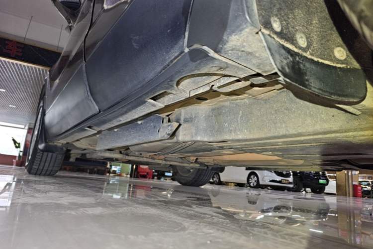 Used Buick Envision 2016 20T Two-Wheel-Drive Elite Model Left Side Sill