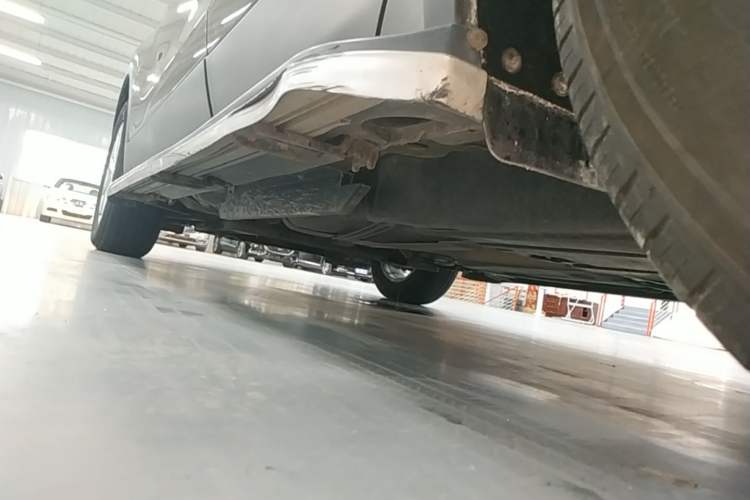Used Buick Envision 2016 20T Two-Wheel-Drive Elite Model Left Side Sill