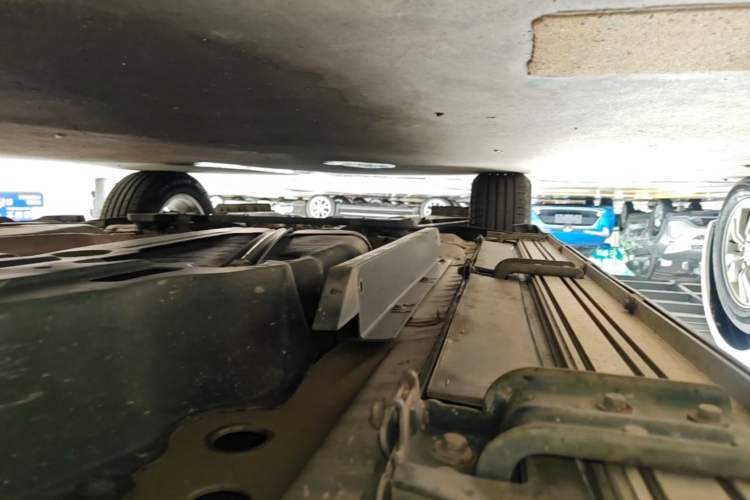 Used Buick Envision 2016 20T Two-Wheel-Drive Elite Model Left Side Sill