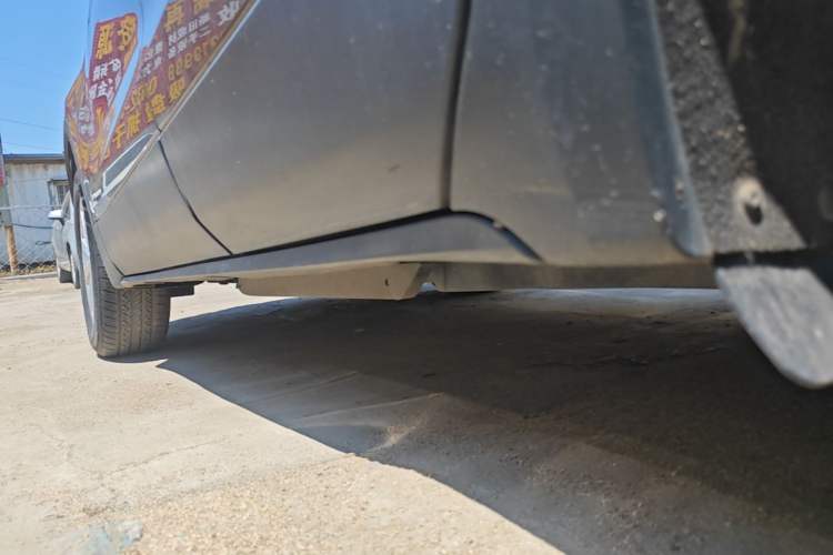 Used Buick Envision 2016 20T Two-Wheel-Drive Elite Model Left Side Sill