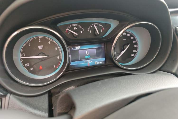 Used Buick Envision 2016 20T Two-Wheel Drive Leading Version Odometer Close Up