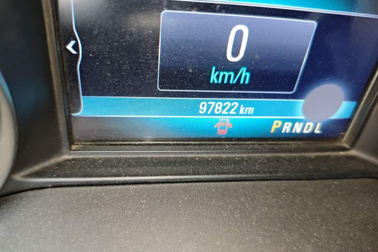 Used Buick Envision 2016 20T Two-Wheel-Drive Elite Model Odometer Close Up