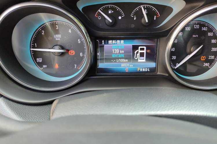 Used Buick Envision 2016 20T Two-Wheel Drive Leading Version Odometer Close Up
