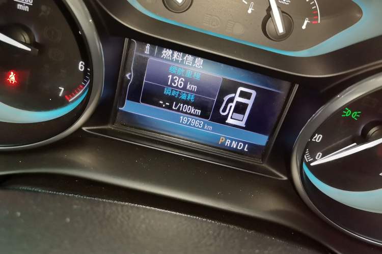 Used Buick Envision 2016 20T Two-Wheel-Drive Elite Model Odometer Close Up