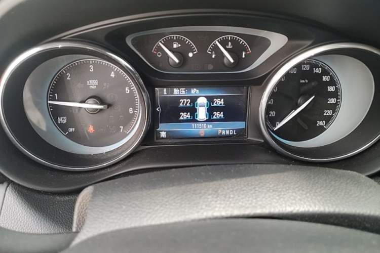 Used Buick Envision 2016 28T Four-Wheel Drive Elite Version Odometer Close Up