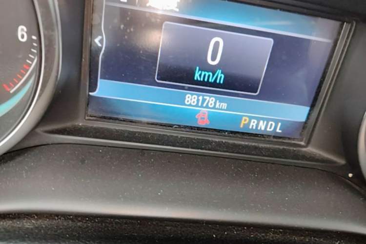 Used Buick Envision 2016 20T Two-Wheel-Drive Elite Model Odometer Close Up