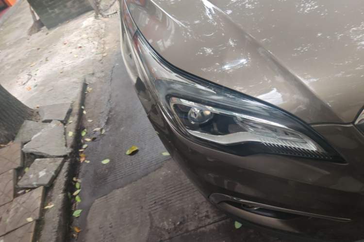 Used Buick Envision 2016 20T Two-Wheel Drive Leading Version Right Front Headlight