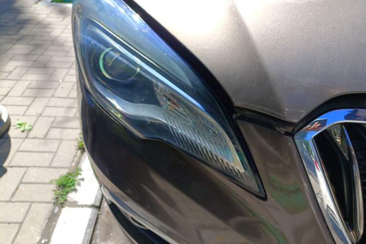 Used Buick Envision 2016 20T Two-Wheel-Drive Elite Model Right Front Headlight