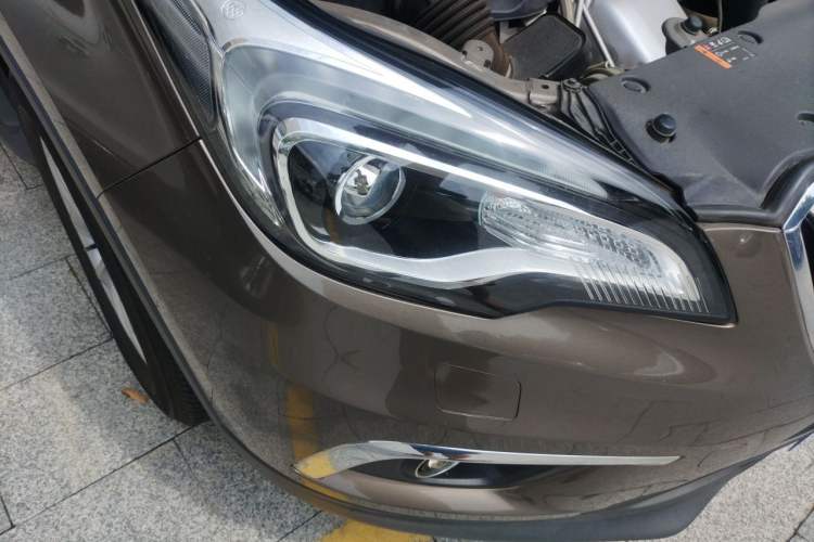 Used Buick Envision 2016 28T Four-Wheel Drive Elite Version Right Front Headlight