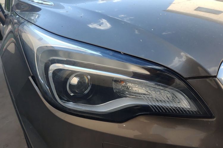 Used Buick Envision 2016 28T Four-Wheel Drive Luxury Model Right Front Headlight