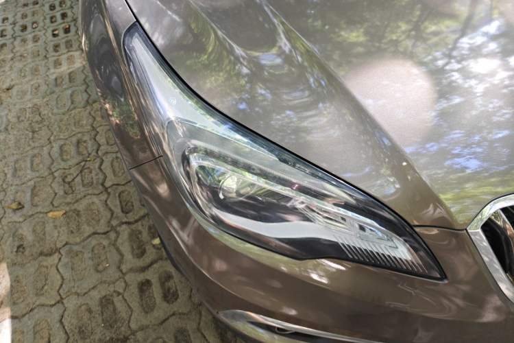 Used Buick Envision 2016 20T Two-Wheel-Drive Elite Model Right Front Headlight