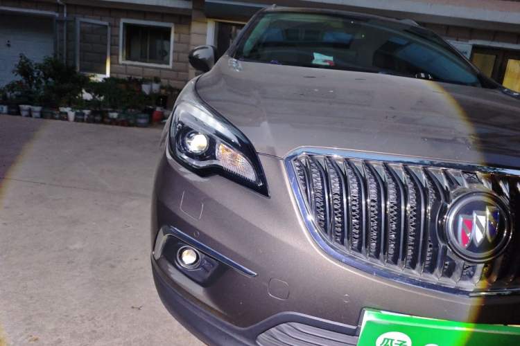 Used Buick Envision 2016 28T Four-Wheel Drive Luxury Model Right Front Headlight