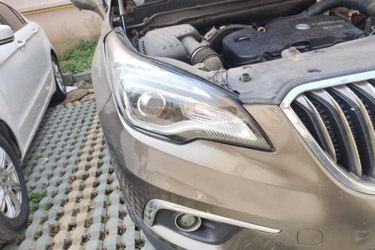 Used Buick Envision 2016 20T Two-Wheel-Drive Elite Model Right Front Headlight