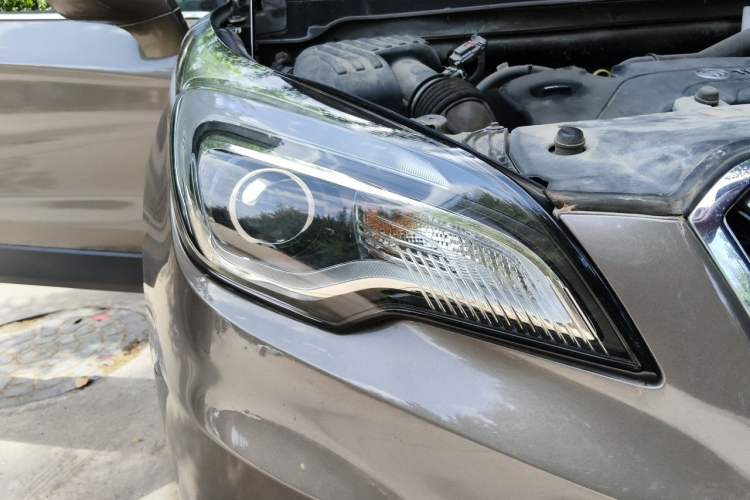 Used Buick Envision 2016 20T Two-Wheel Drive Leading Version Right Front Headlight