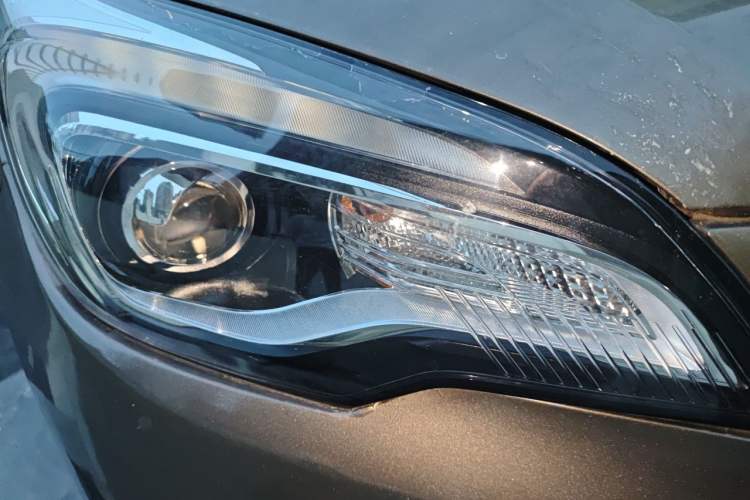 Used Buick Envision 2016 20T Two-Wheel Drive Leading Version Right Front Headlight