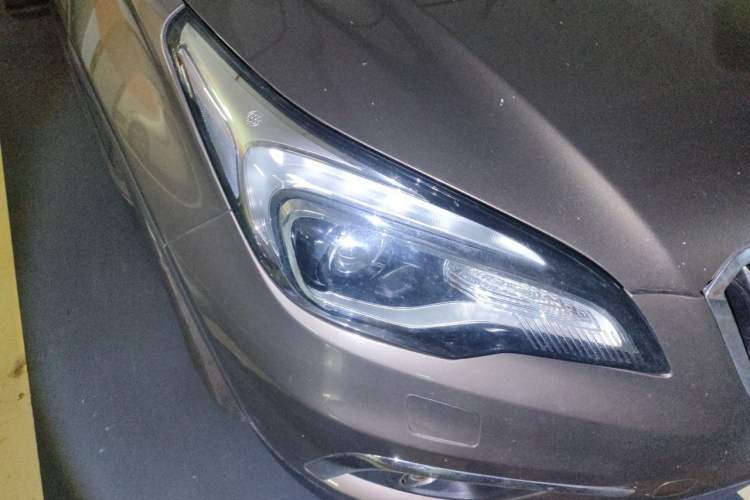 Used Buick Envision 2016 28T Four-Wheel Drive Elite Version Right Front Headlight