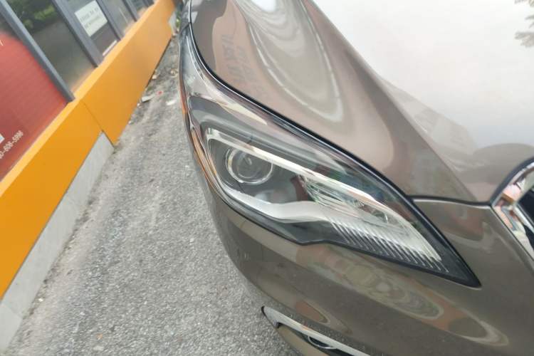 Used Buick Envision 2016 20T Two-Wheel Drive Leading Version Right Front Headlight