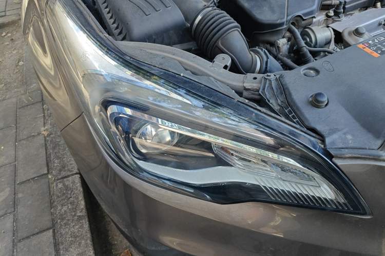 Used Buick Envision 2016 20T Two-Wheel Drive Leading Version Right Front Headlight