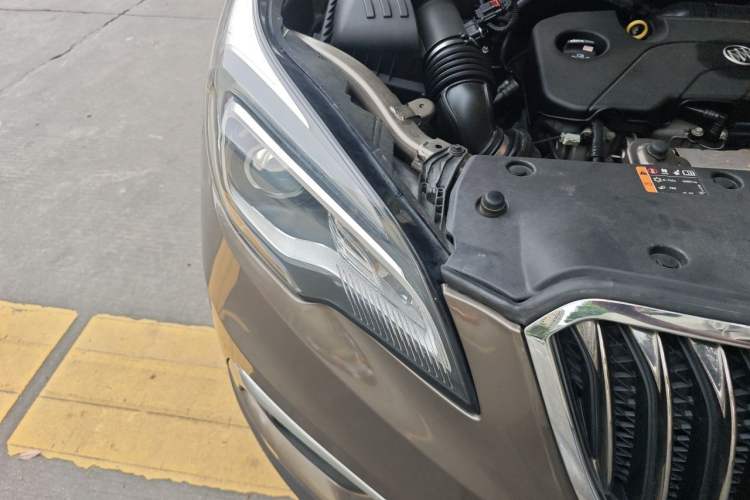 Used Buick Envision 2016 20T Two-Wheel Drive Leading Version Right Front Headlight