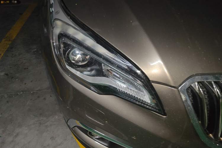 Used Buick Envision 2016 28T Four-Wheel Drive Elite Version Right Front Headlight