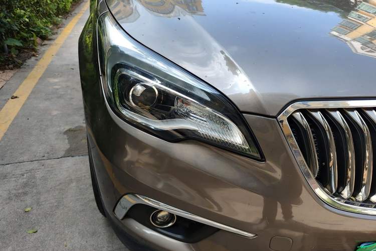 Used Buick Envision 2016 20T Two-Wheel Drive Leading Version Right Front Headlight