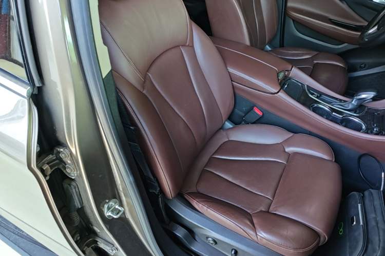 Used Buick Envision 2016 28T Four-Wheel Drive Luxury Model Right Front Seat