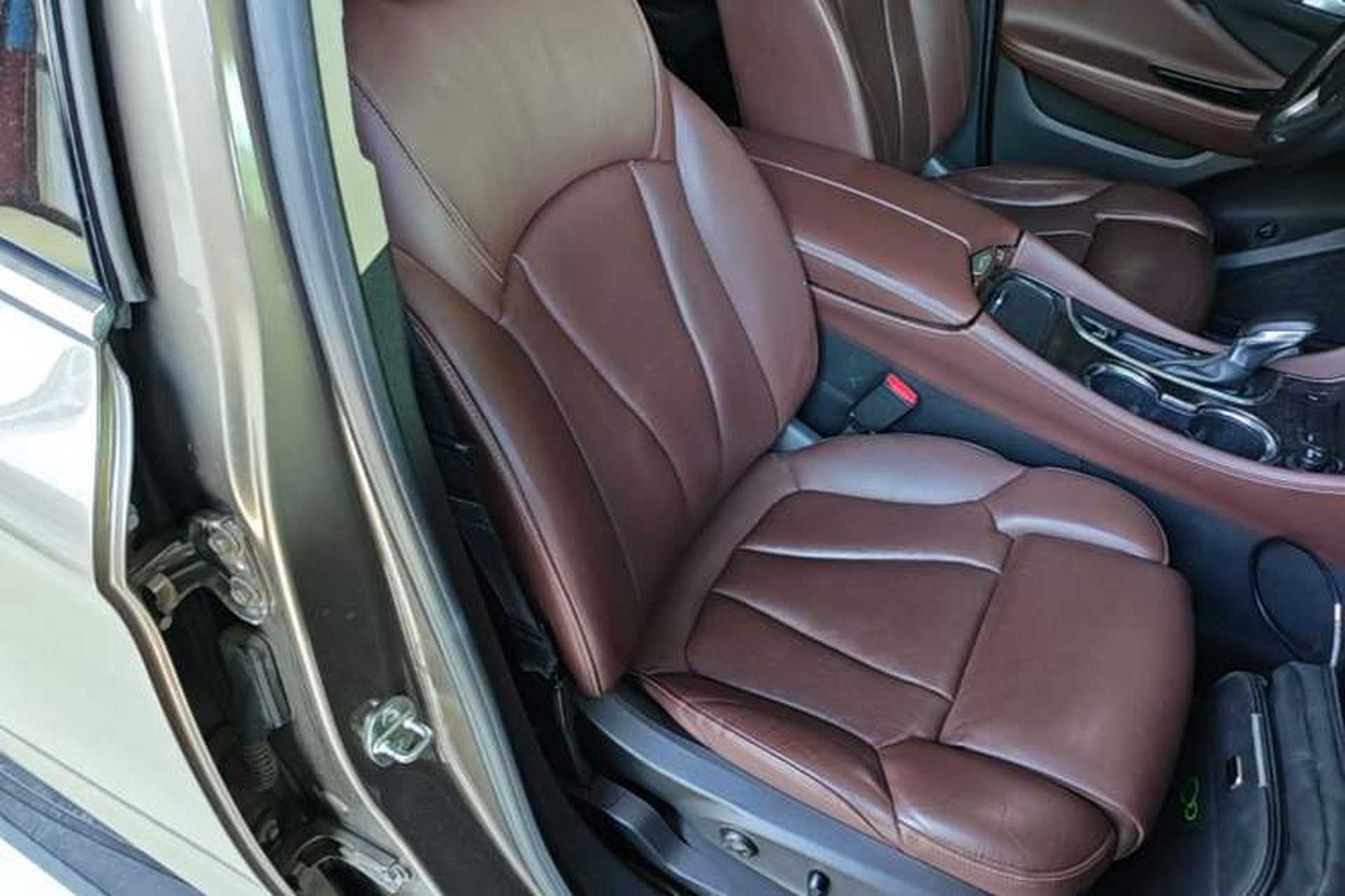 Used Buick Envision 2016 28T Four-Wheel Drive Luxury Model Right Front Seat
