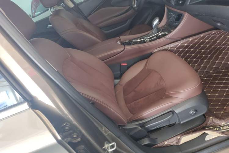 Used Buick Envision 2016 20T Two-Wheel-Drive Elite Model Right Front Seat
