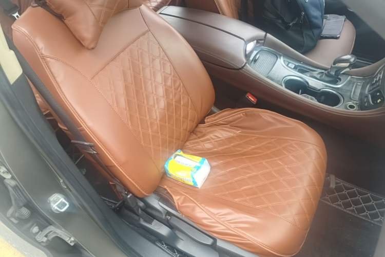 Used Buick Envision 2016 20T Two-Wheel-Drive Elite Model Right Front Seat