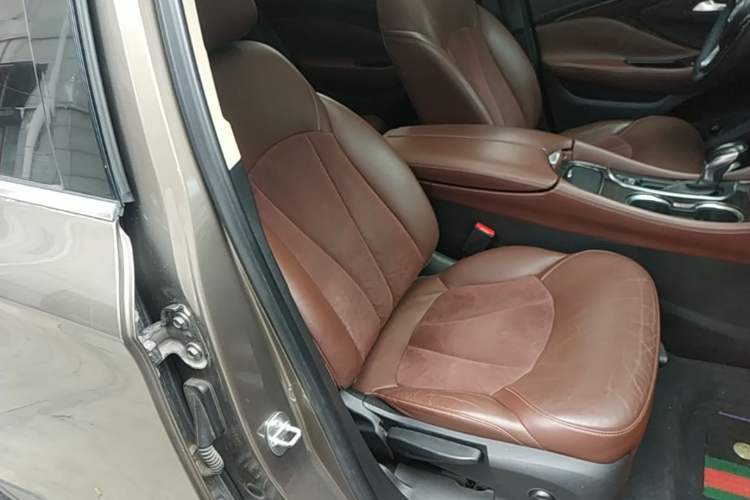 Used Buick Envision 2016 28T Four-Wheel Drive Elite Version Right Front Seat