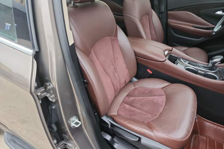 Used Buick Envision 2016 20T Two-Wheel-Drive Elite Model Right Front Seat