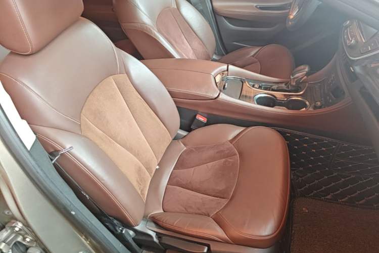 Used Buick Envision 2016 20T Two-Wheel-Drive Elite Model Right Front Seat