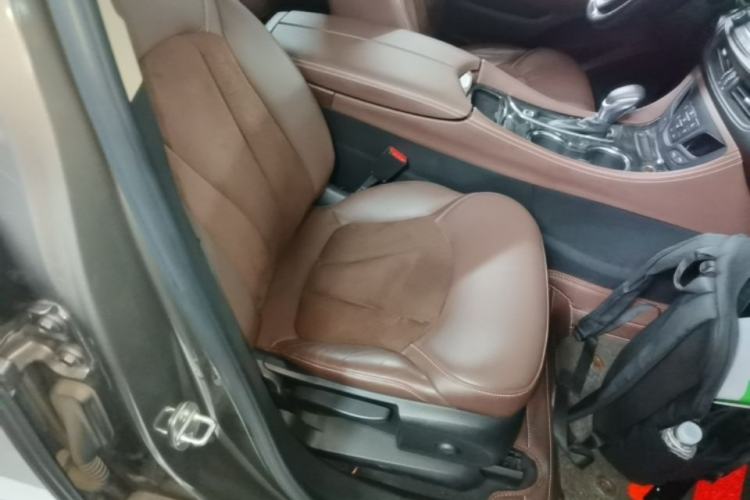 Used Buick Envision 2016 20T Two-Wheel-Drive Elite Model Right Front Seat