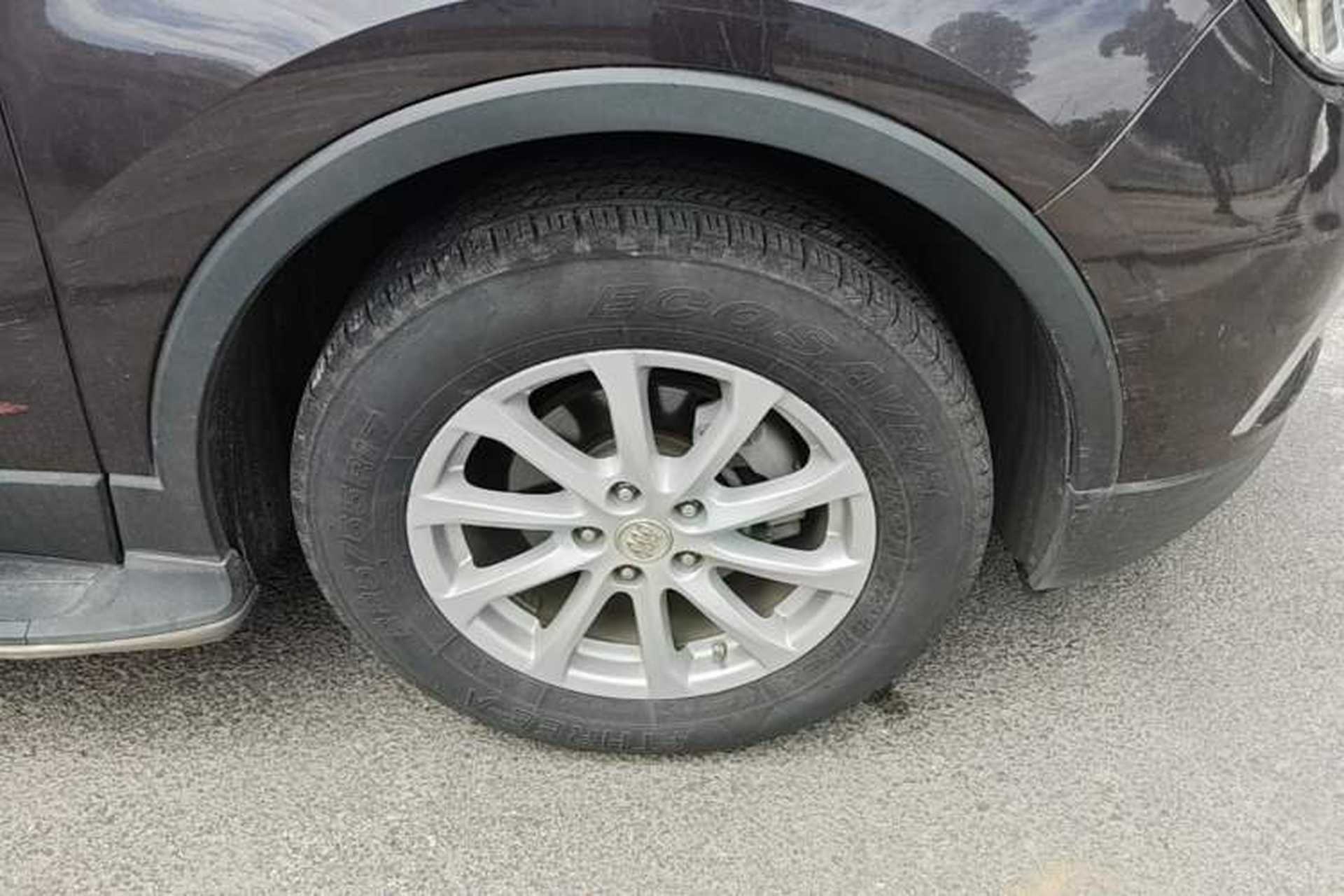 Used Buick Envision 2016 20T Two-Wheel-Drive Elite Model Right Front Wheel Hub