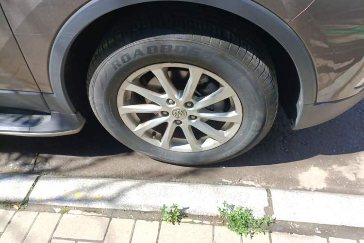 Used Buick Envision 2016 20T Two-Wheel-Drive Elite Model Right Front Wheel Hub