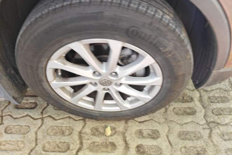 Used Buick Envision 2016 20T Two-Wheel-Drive Elite Model Right Front Wheel Hub