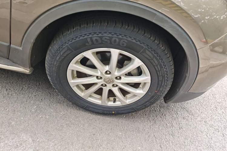 Used Buick Envision 2016 20T Two-Wheel-Drive Elite Model Right Front Wheel Hub