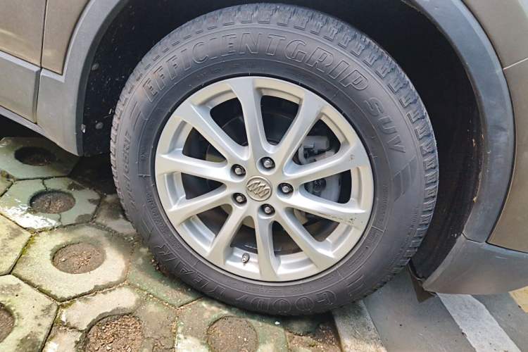 Used Buick Envision 2016 20T Two-Wheel-Drive Elite Model Right Front Wheel Hub