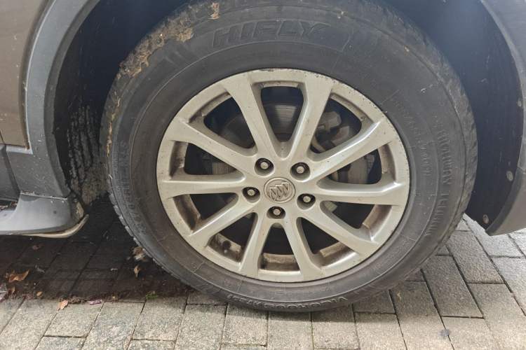 Used Buick Envision 2016 20T Two-Wheel Drive Leading Version Right Front Wheel Hub