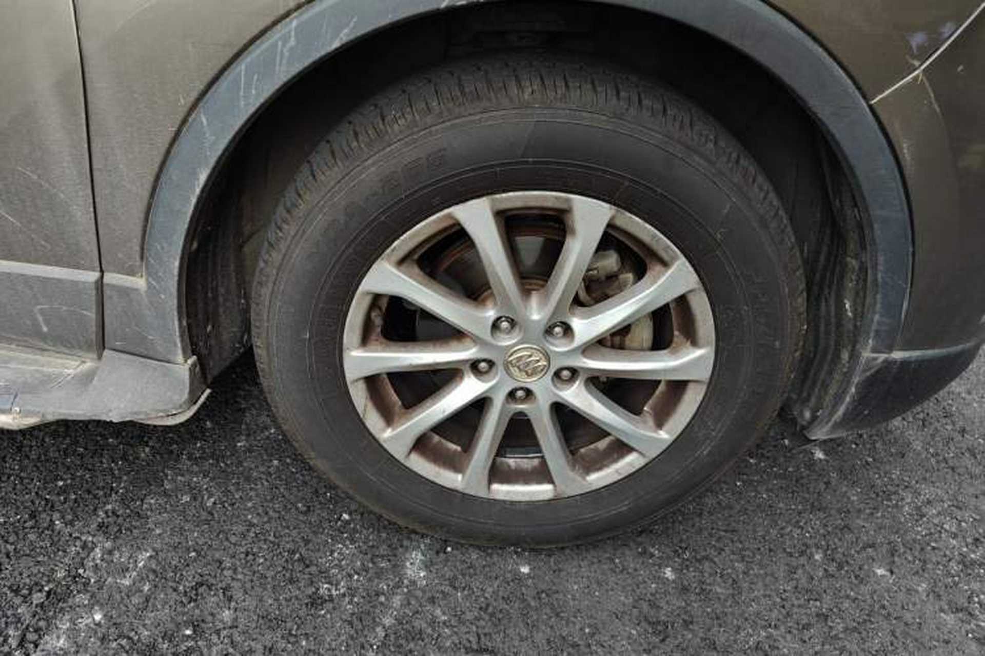Used Buick Envision 2016 20T Two-Wheel Drive Leading Version Right Front Wheel Hub