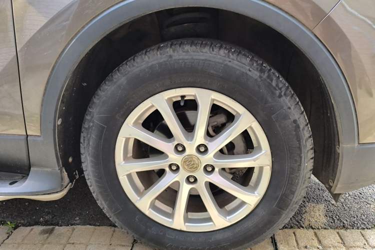 Used Buick Envision 2016 20T Two-Wheel-Drive Elite Model Right Front Wheel Hub