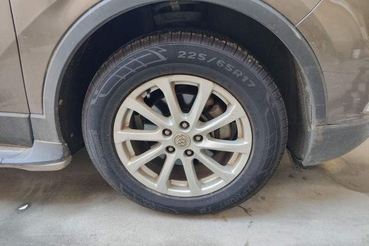 Used Buick Envision 2016 20T Two-Wheel-Drive Elite Model Right Front Wheel Hub