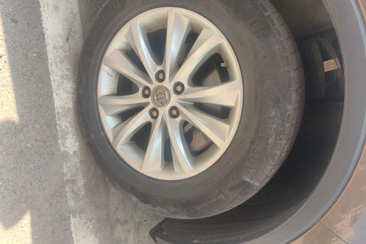 Used Buick Envision 2016 28T Four-Wheel Drive Luxury Model Right Front Wheel Hub