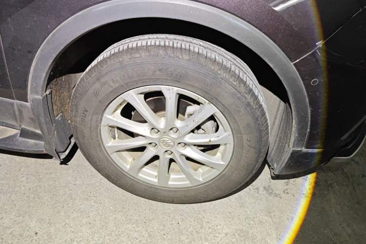 Used Buick Envision 2016 20T Two-Wheel-Drive Elite Model Right Front Wheel Hub