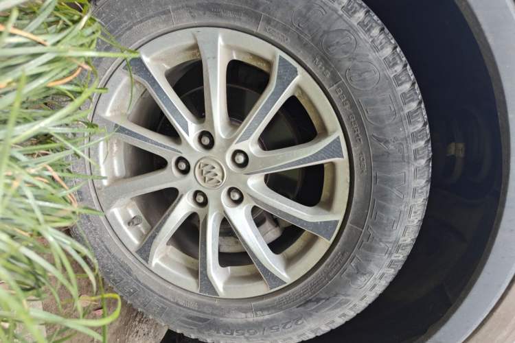 Used Buick Envision 2016 20T Two-Wheel-Drive Elite Model Right Front Wheel Hub