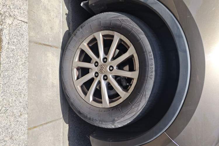 Used Buick Envision 2016 20T Two-Wheel-Drive Elite Model Right Front Wheel Hub