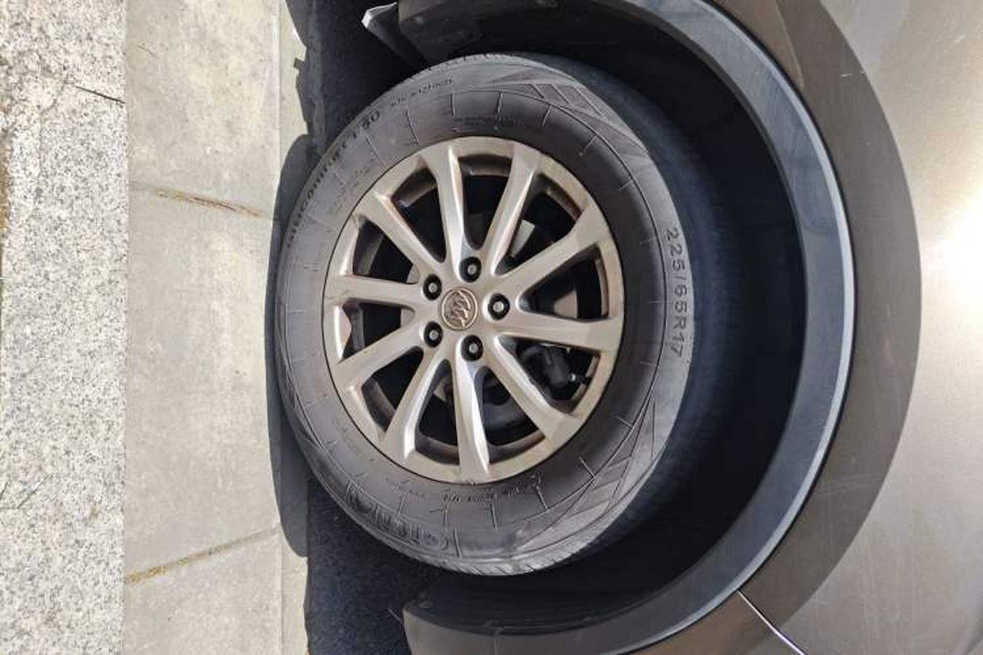 Used Buick Envision 2016 20T Two-Wheel-Drive Elite Model Right Front Wheel Hub