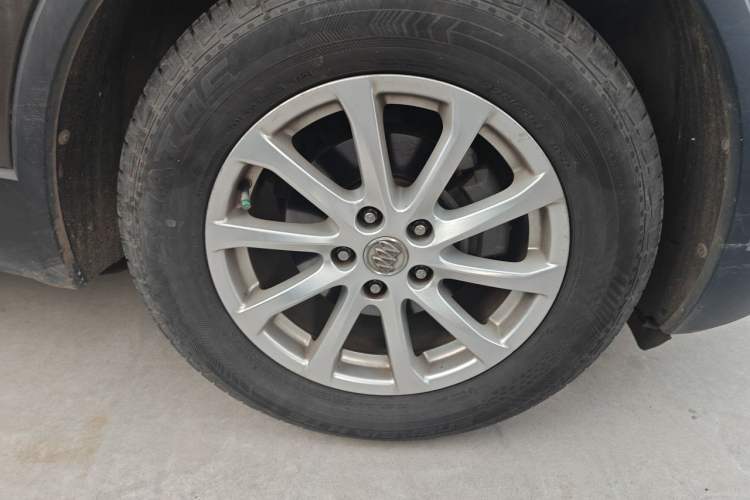Used Buick Envision 2016 20T Two-Wheel-Drive Elite Model Right Front Wheel Hub