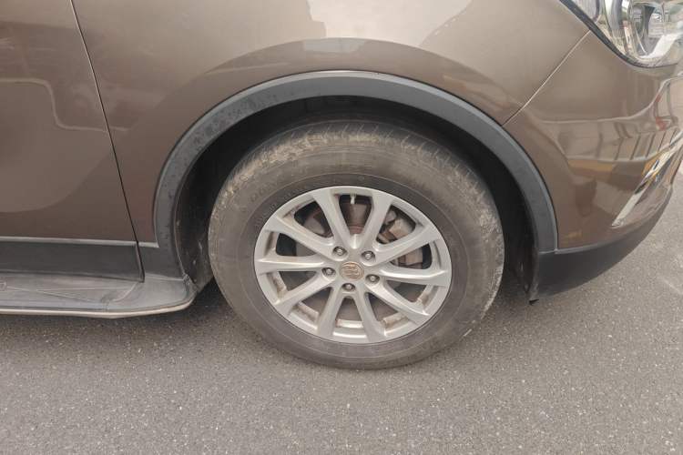 Used Buick Envision 2016 20T Two-Wheel-Drive Elite Model Right Front Wheel Hub